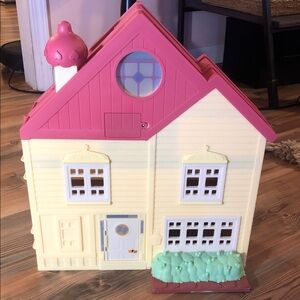 Bluey Family Home Playset Portable Dollhouse Dream House